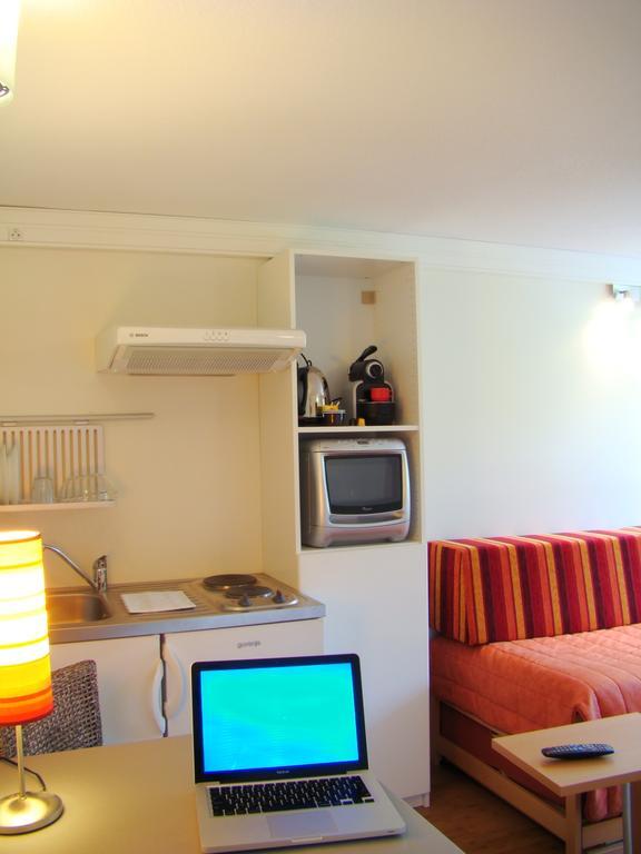 Hotel Pierre Blanche Chatillon-en-Michaille Room photo